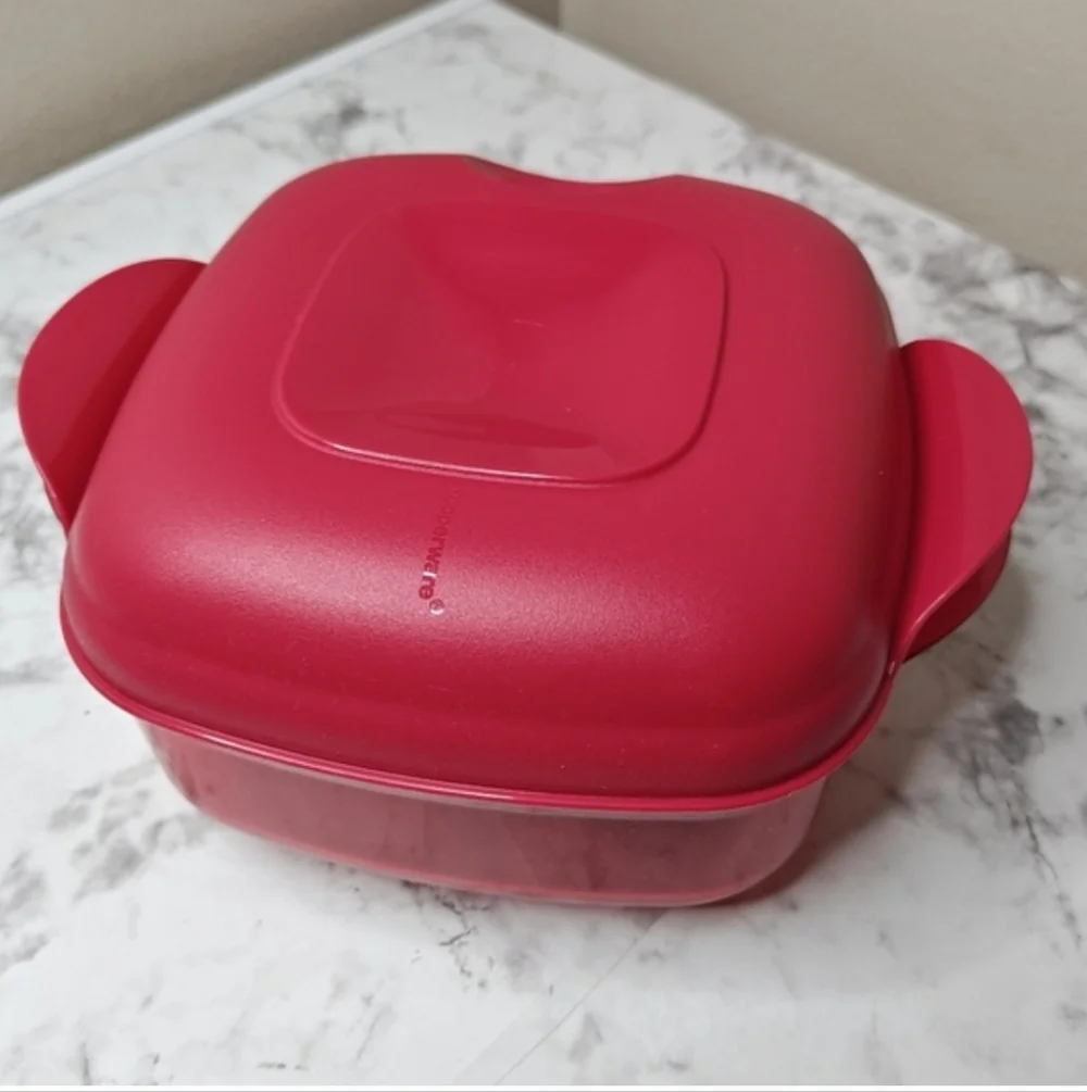 Tupperware Vent 'N Serve Red 1.2L Microwave Square Dish with Vented Lid